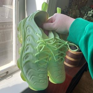 Nike Vapormax Plus Barely Volt